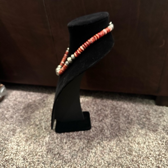 Elegant Hand Crafted “One of a Kind”’Red Spiny Oyster & Sterling Silver Necklace - Picture 2 of 3